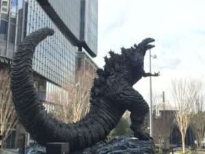 日比谷に新・ゴジラ像が来襲!日比谷はゴジラと共存していく!?